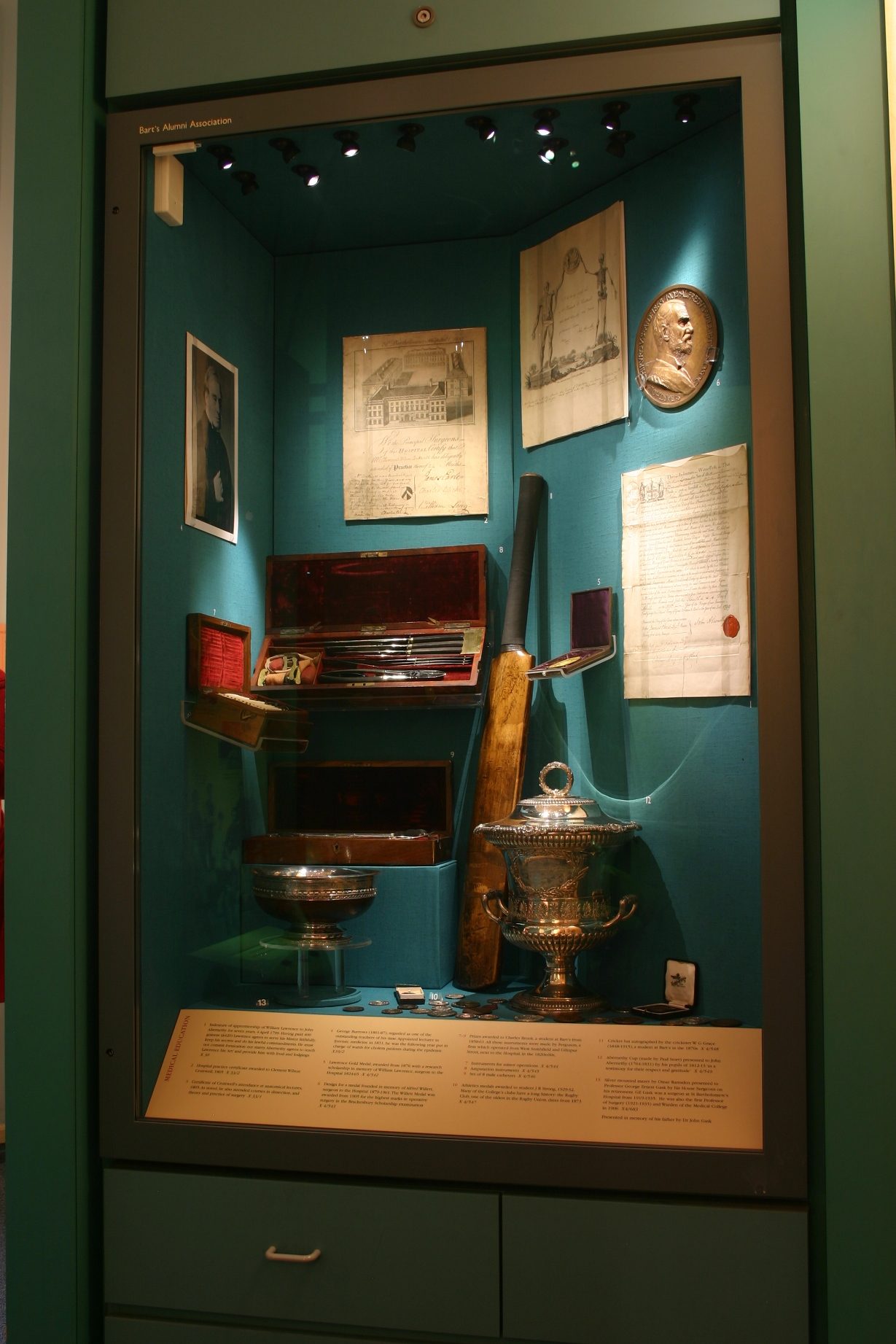 Albernethy Cup, Museum, St Bartholomew's Hospital, London - 01.JPG